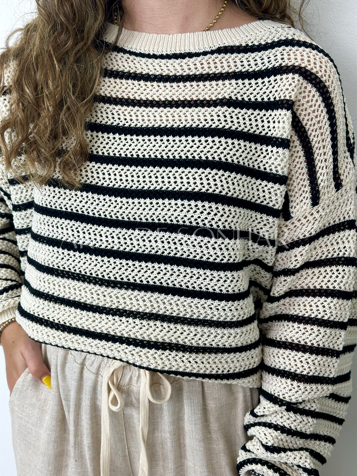 Camisola de crochet de manga comprida com riscas