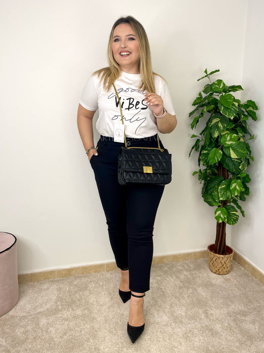 T-shirt "good vibes only"