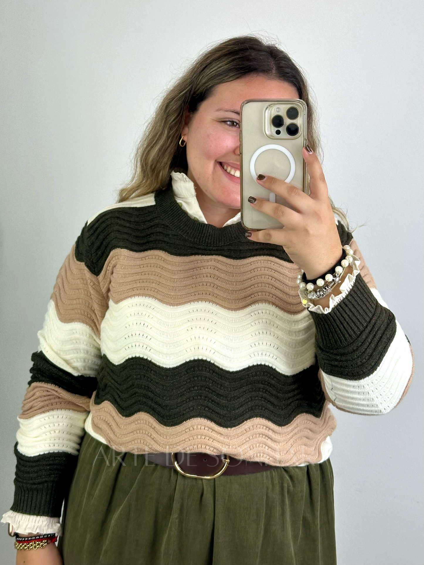 Camisola de riscas onduladas
