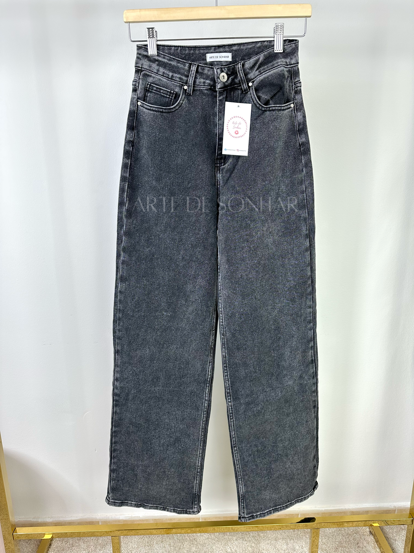 Calças regular fit cinza