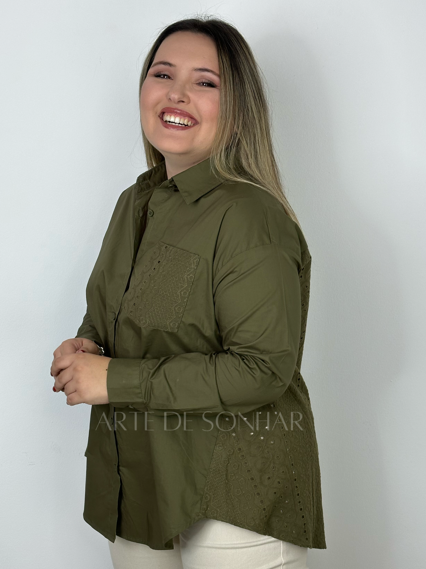 Camiseiro verde tropa com bordado inglês