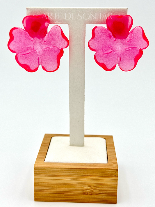 Brincos da flor rosa