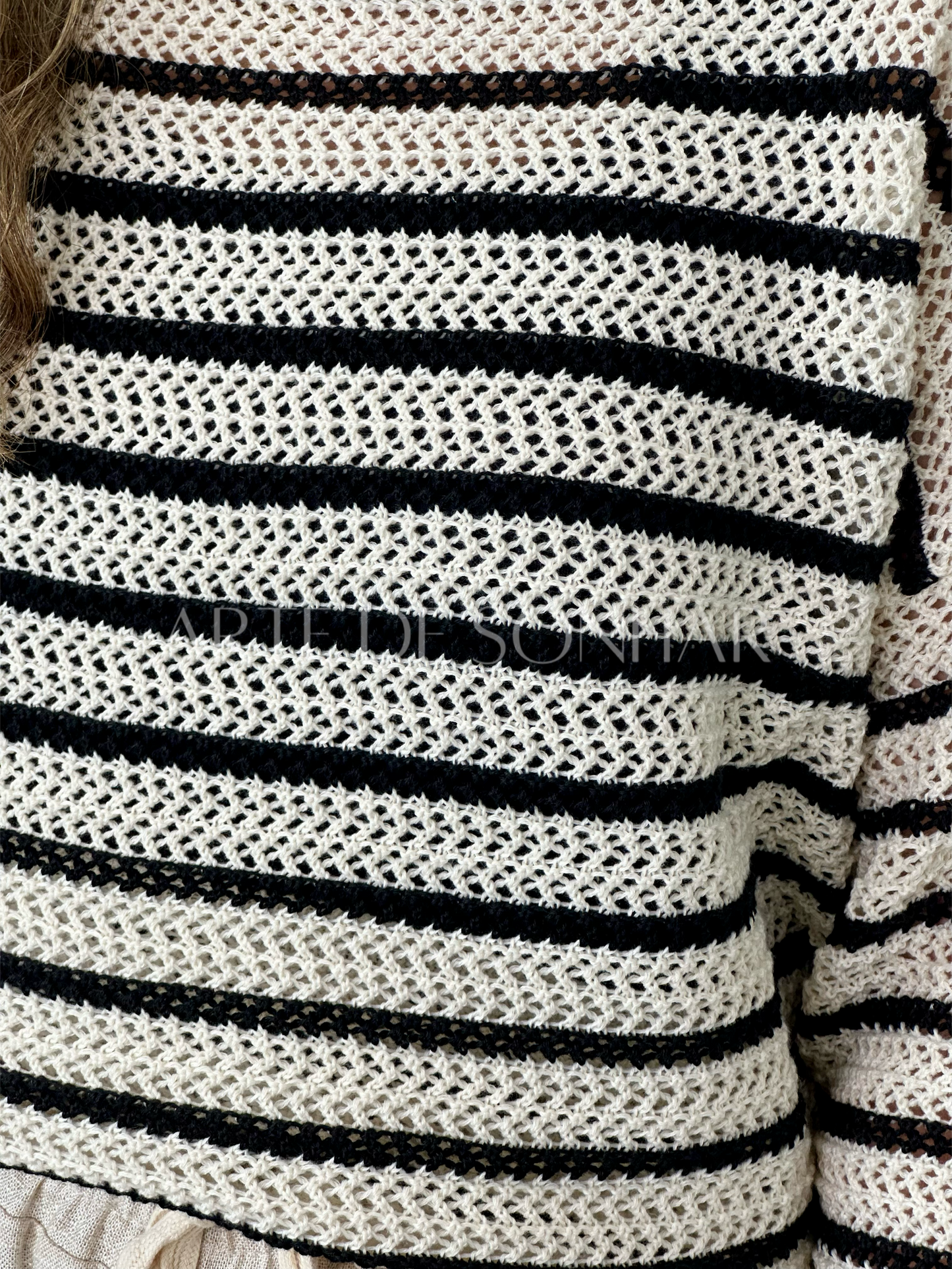 Camisola de crochet de manga comprida com riscas