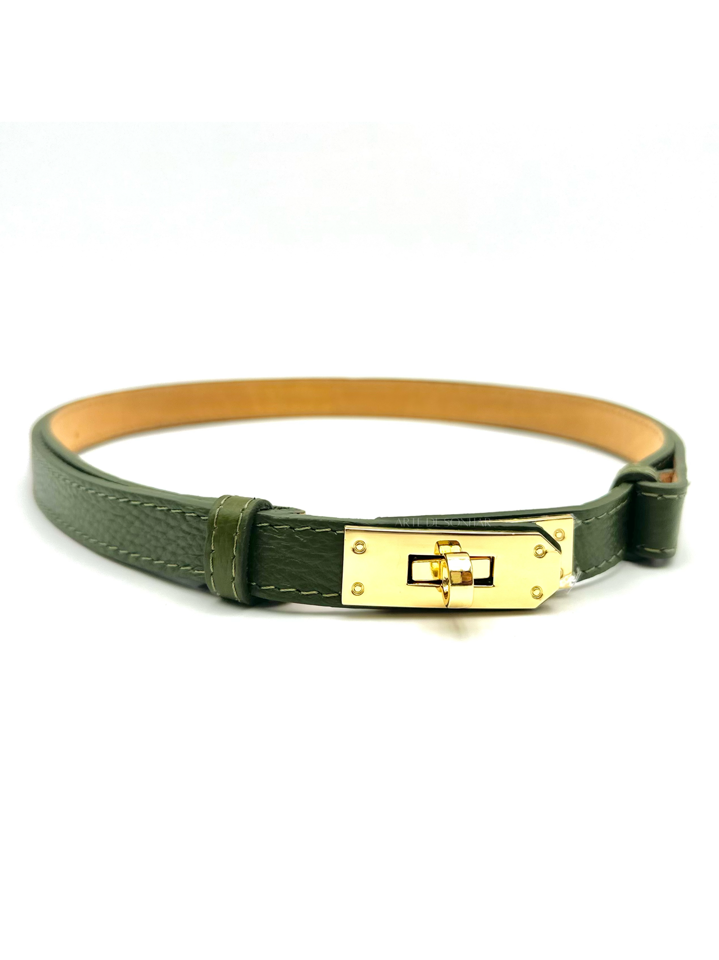 Cinto em pele ajustável