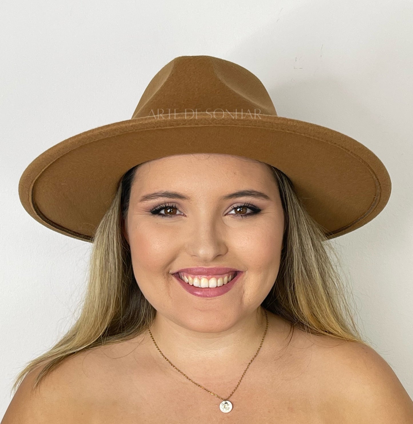 Chapéu camel com trança