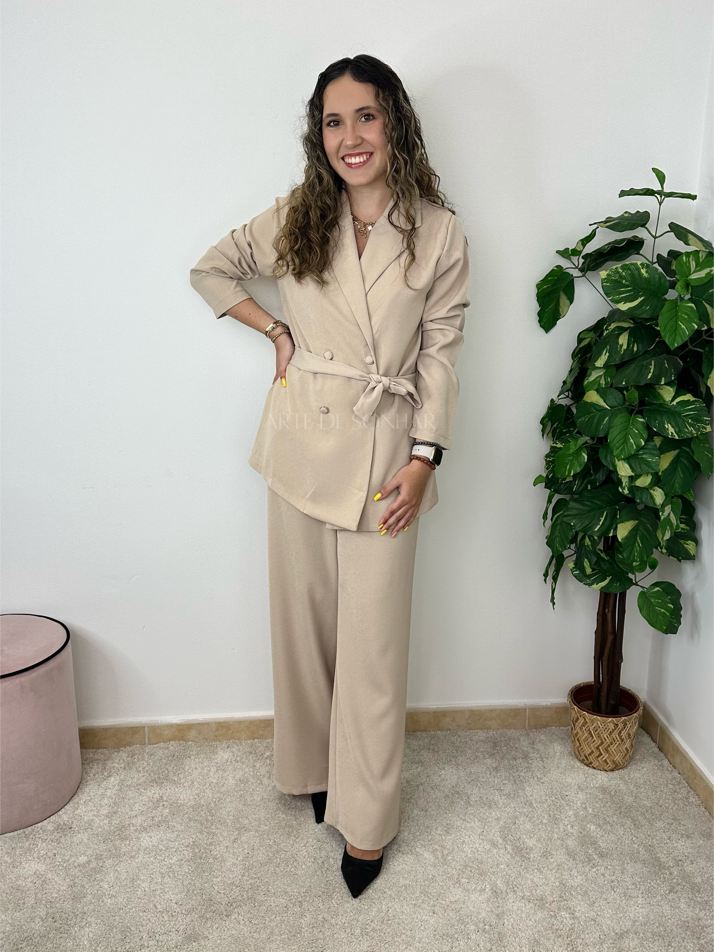 Conjunto de fato com três peças