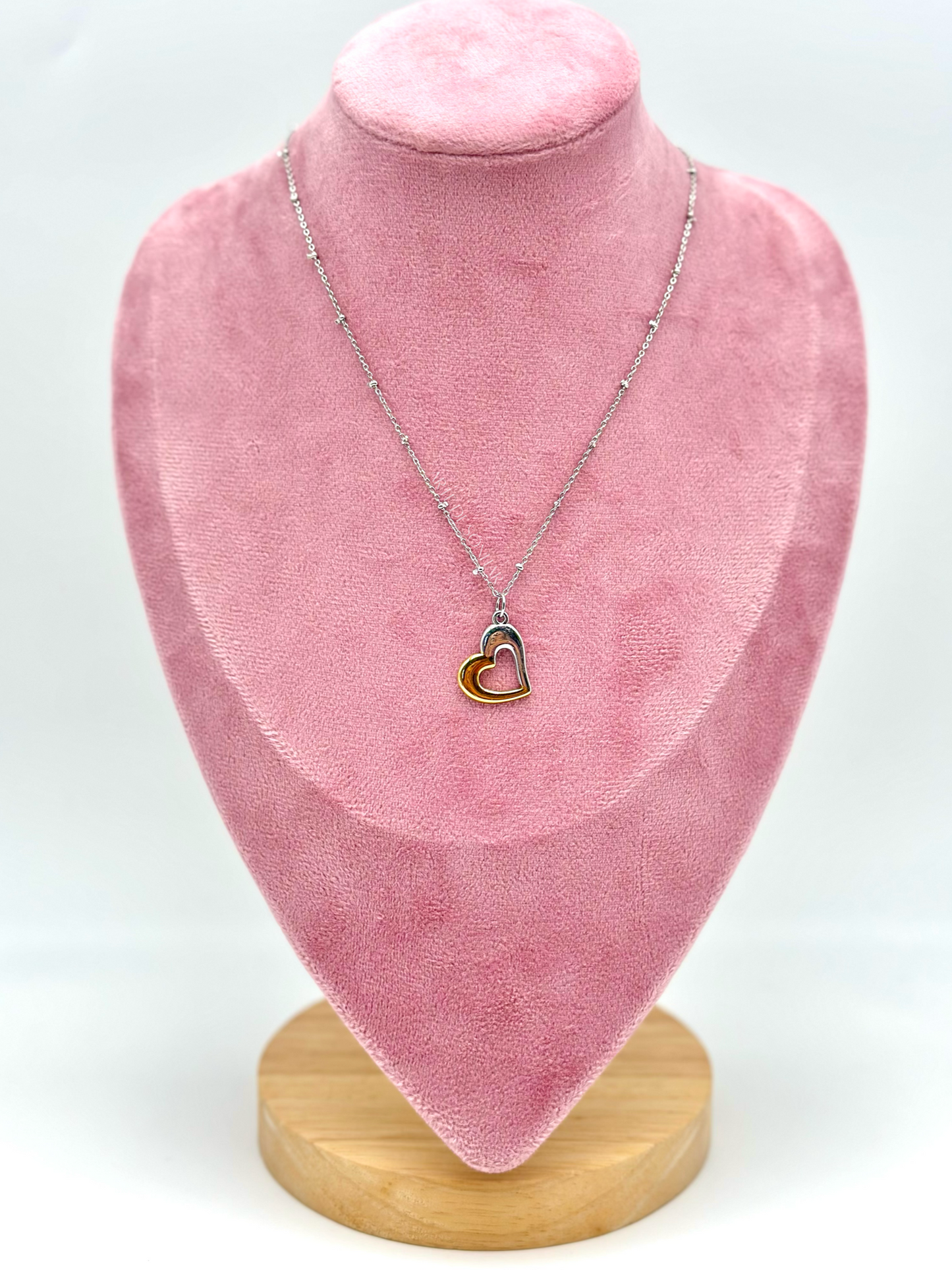 Colar do coração inclinado prateado e dourado