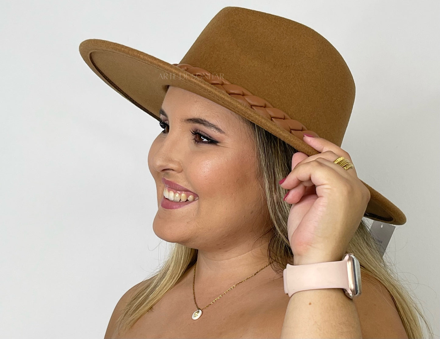 Chapéu camel com trança