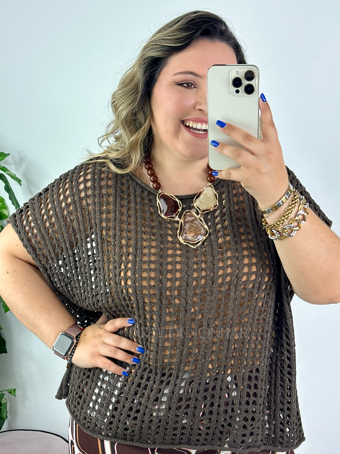 Camisola de crochet castanha