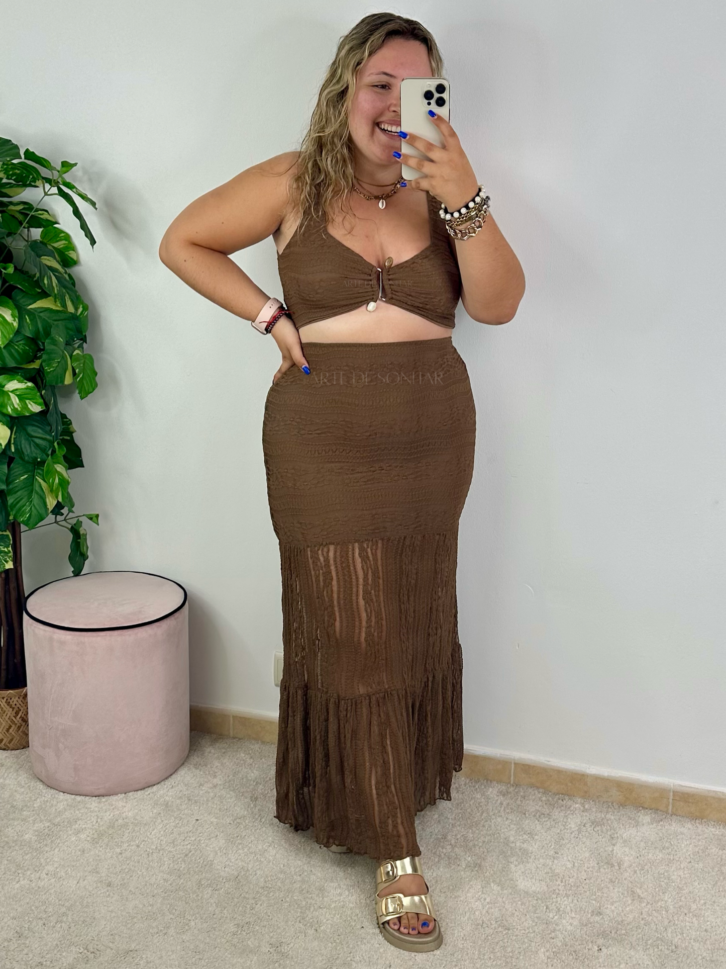 Conjunto Castanho