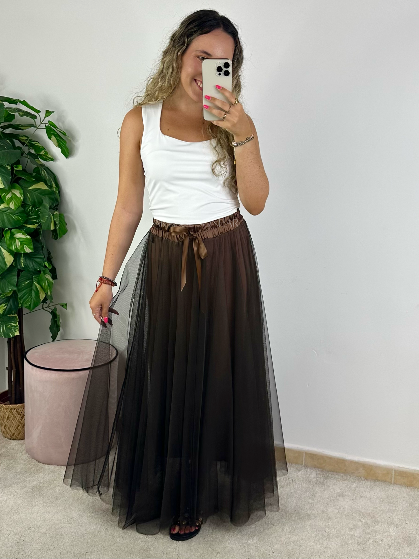 Saia tule castanha