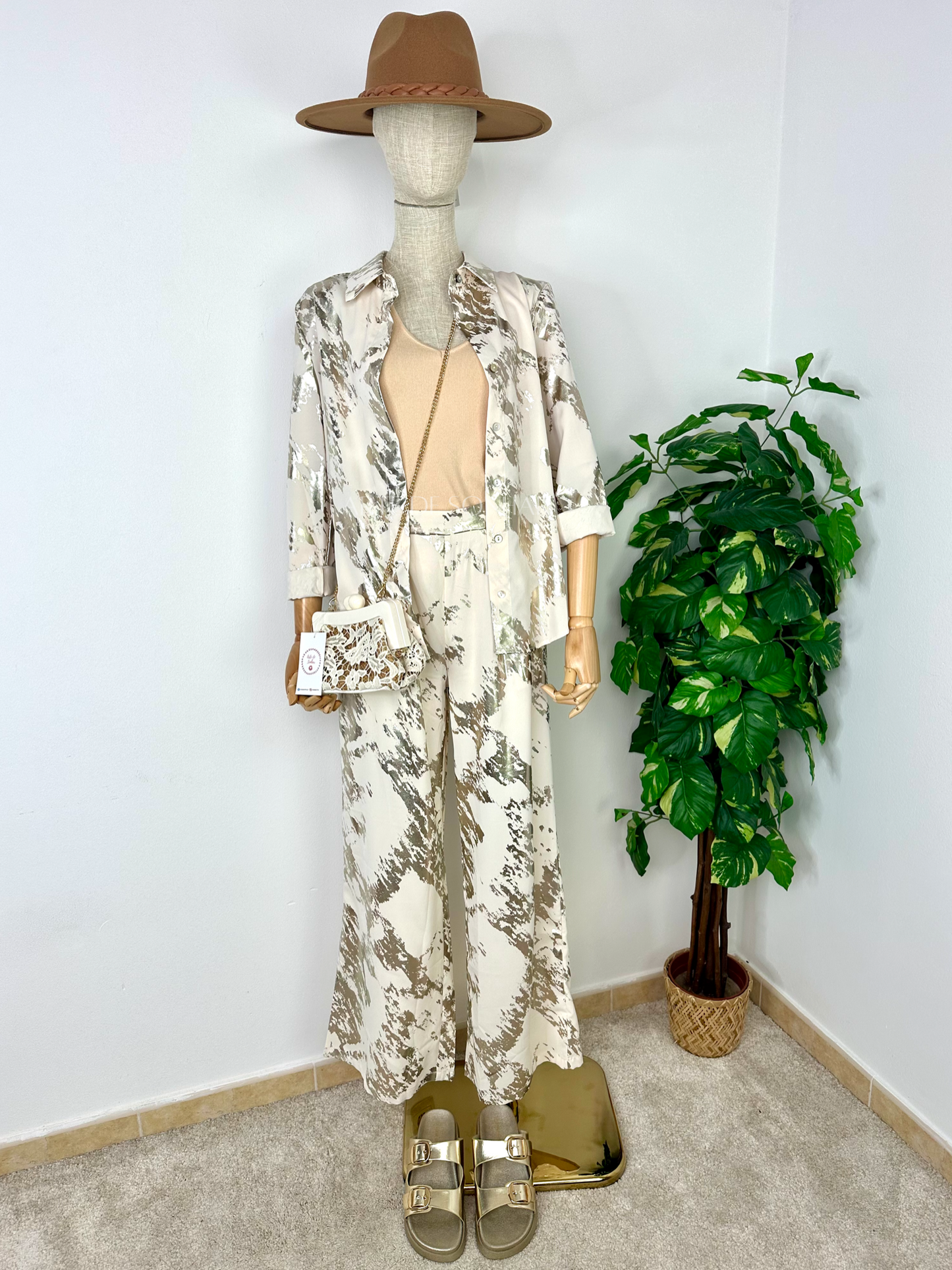 Conjunto de cetim com brilhos