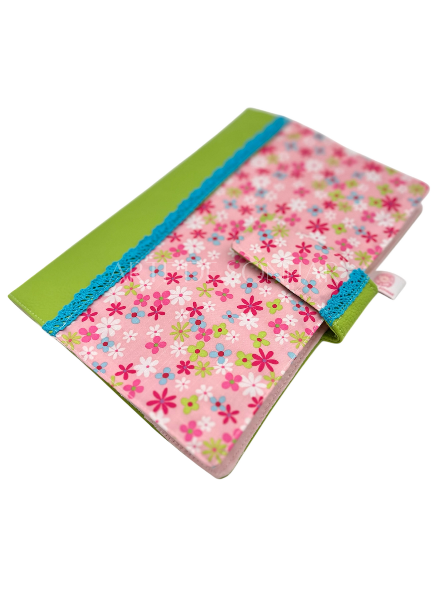 Capa de livro com flores rosa