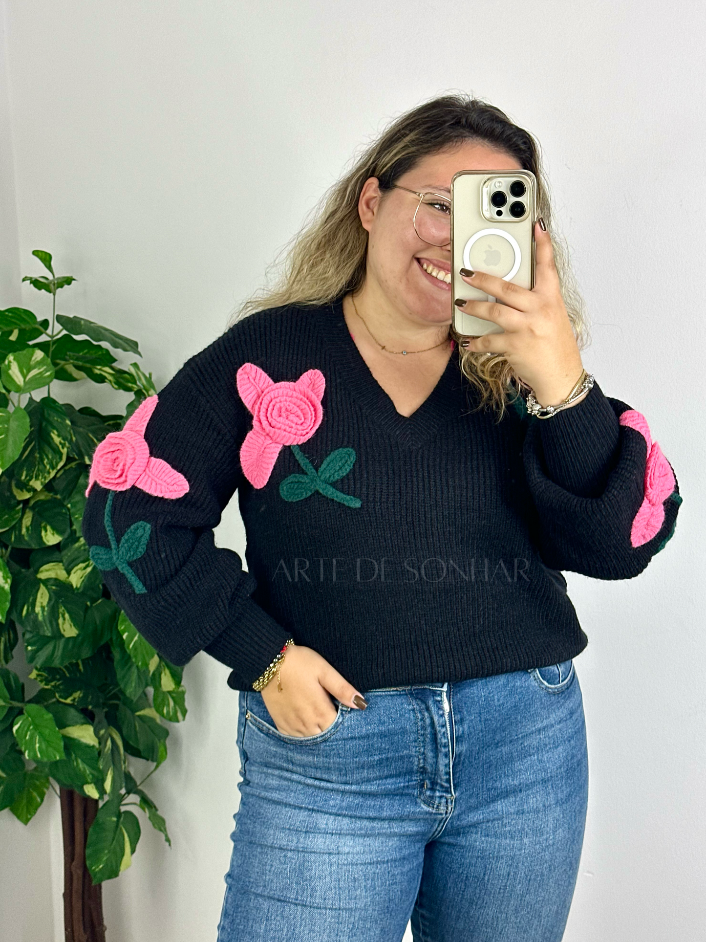 Camisola de malha preta com flores