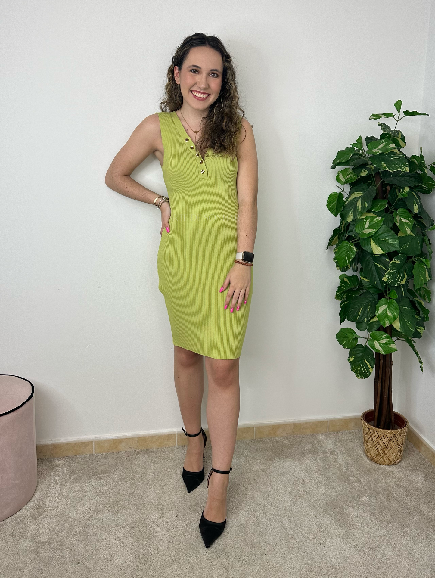 Vestido de malha canelada com fecho T