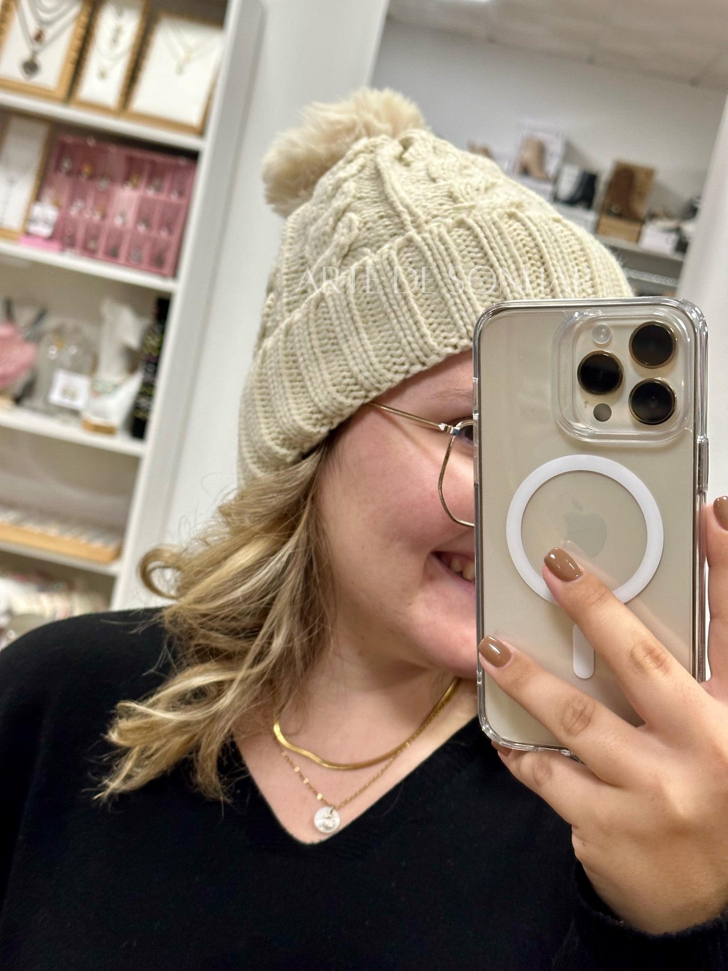 Gorro com pelinho e pompom