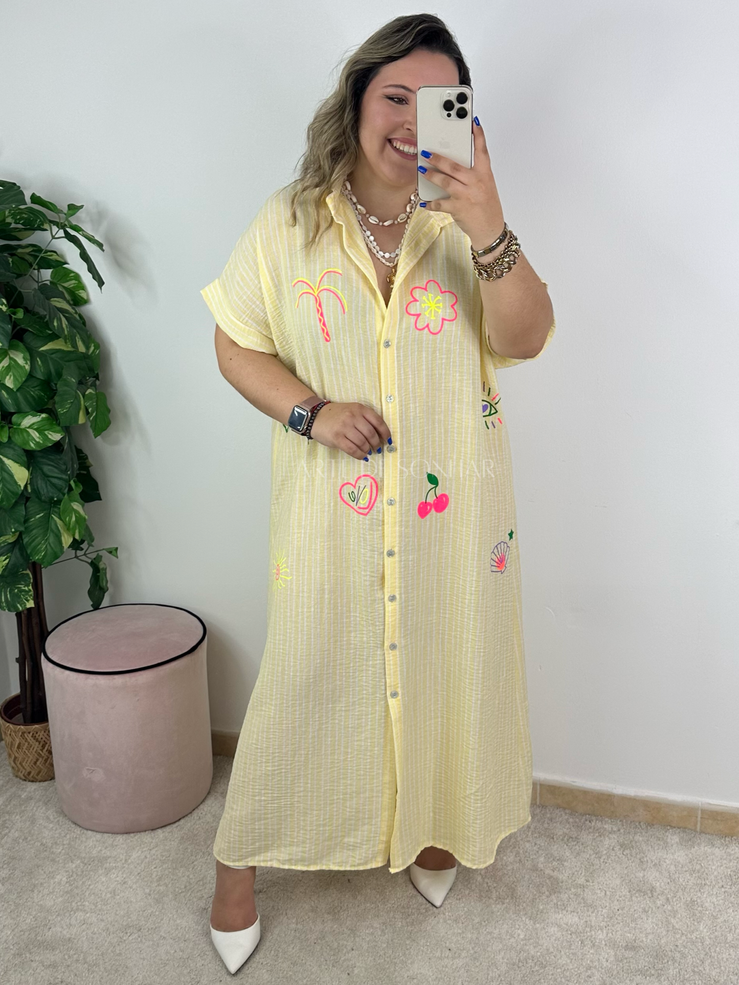 Vestido camiseiro amarelo