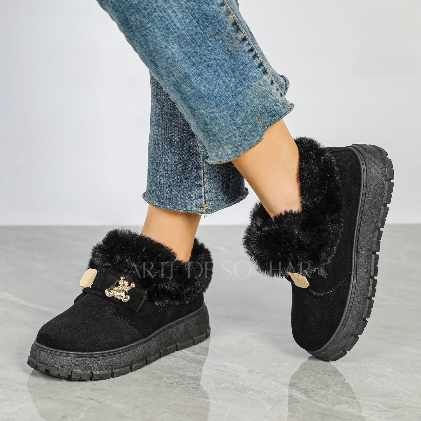 Sapatos com pelo e ursinho