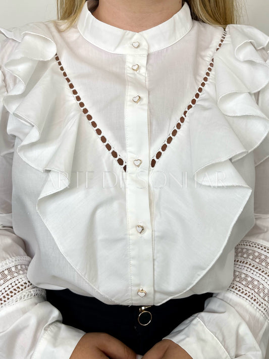Blusa de manga comprida com botões em forma de coração