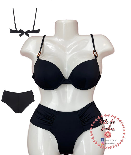 Cueca preta subida com tiras largas