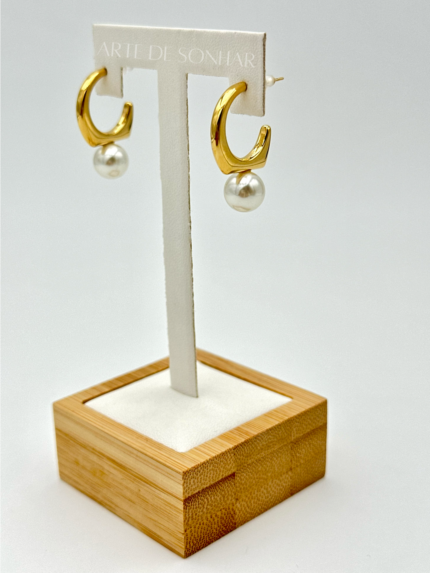 Brincos argolas com pérolas