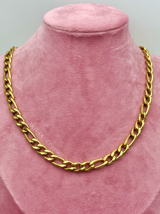Colar de malha aberta dourado