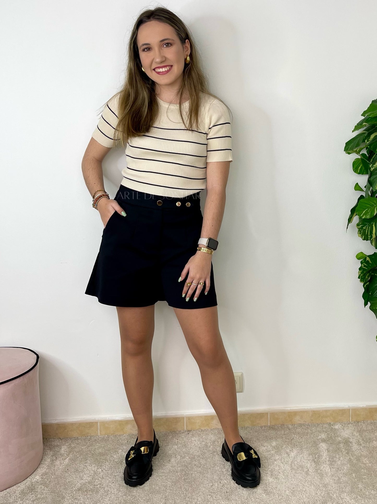 T-shirt malha canelada curta com riscas