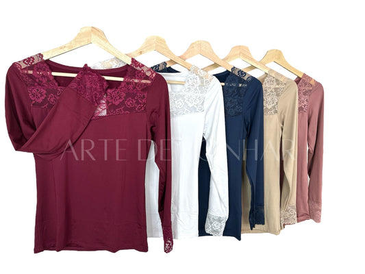 Camisola térmica com renda e decote quadrado