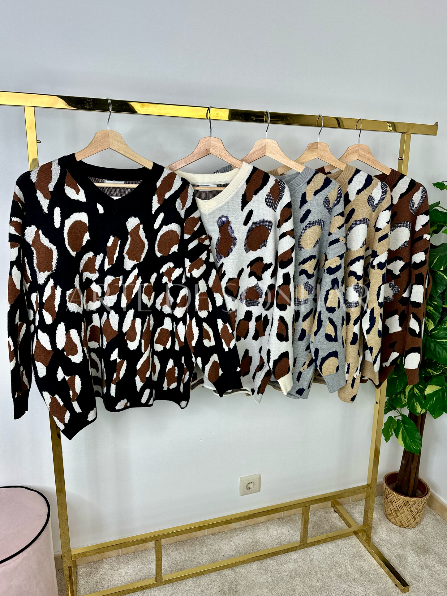Camisola tigresa com brilhantes