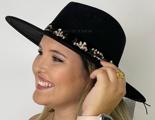 Chegou preto com flores