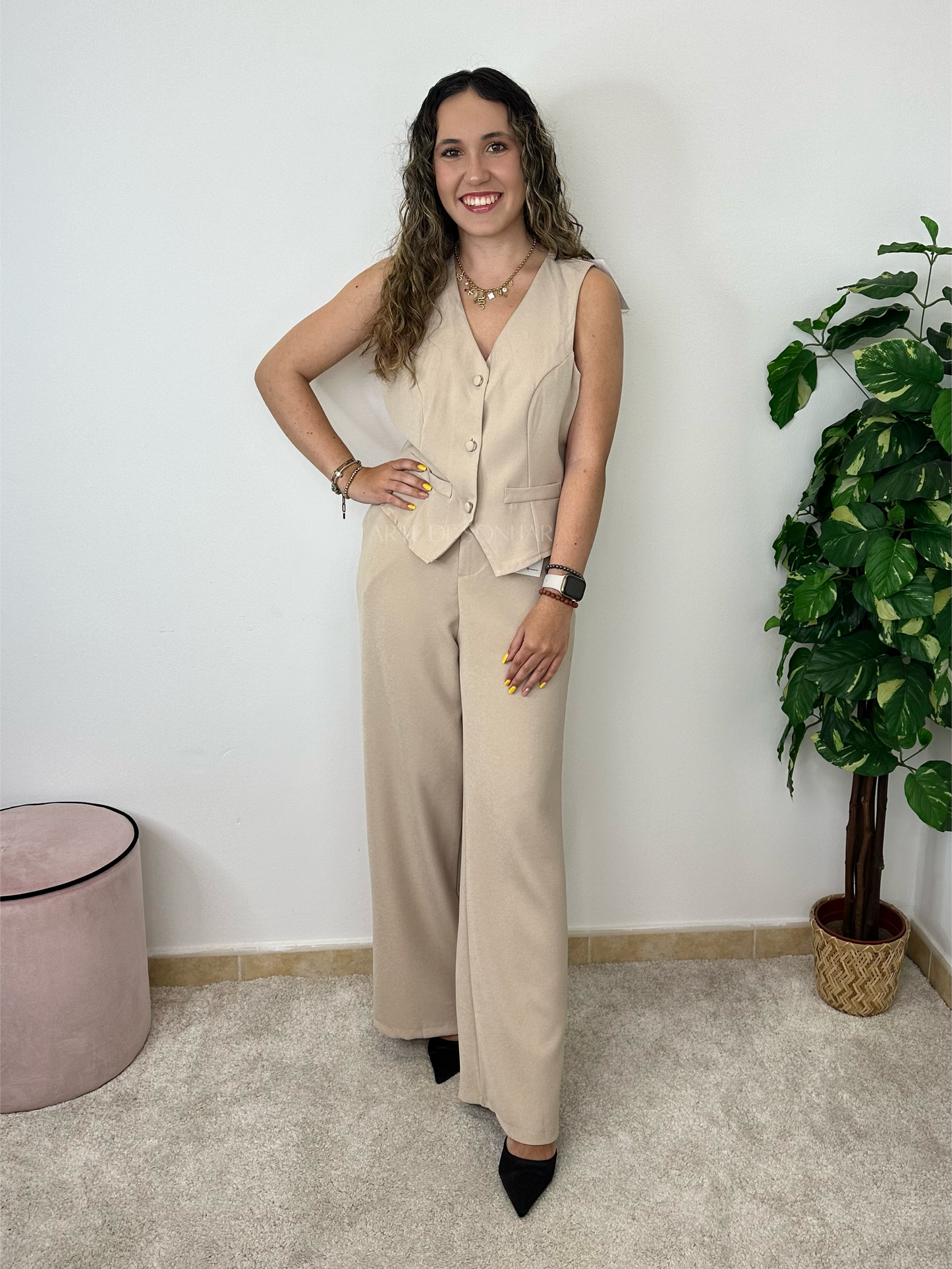 Conjunto de fato com três peças