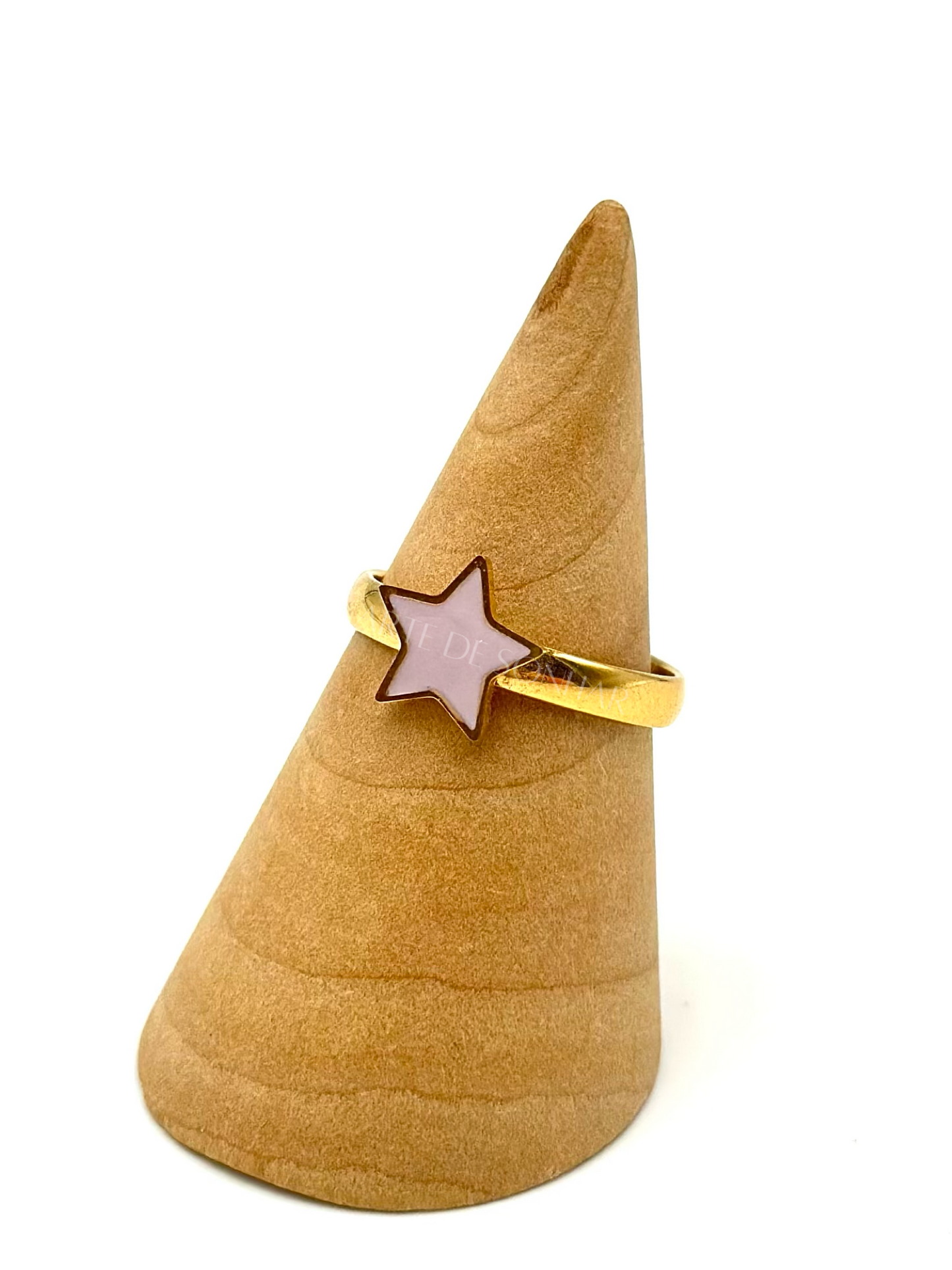 Anel ajustável dourado com estrela lavanda