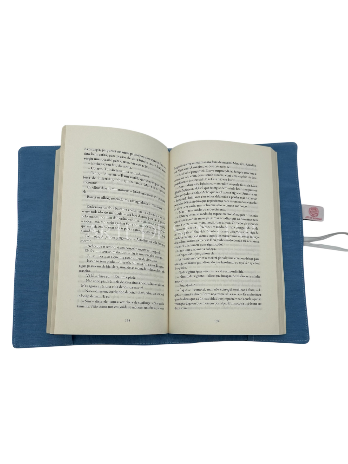 Capa de livro azul às riscas