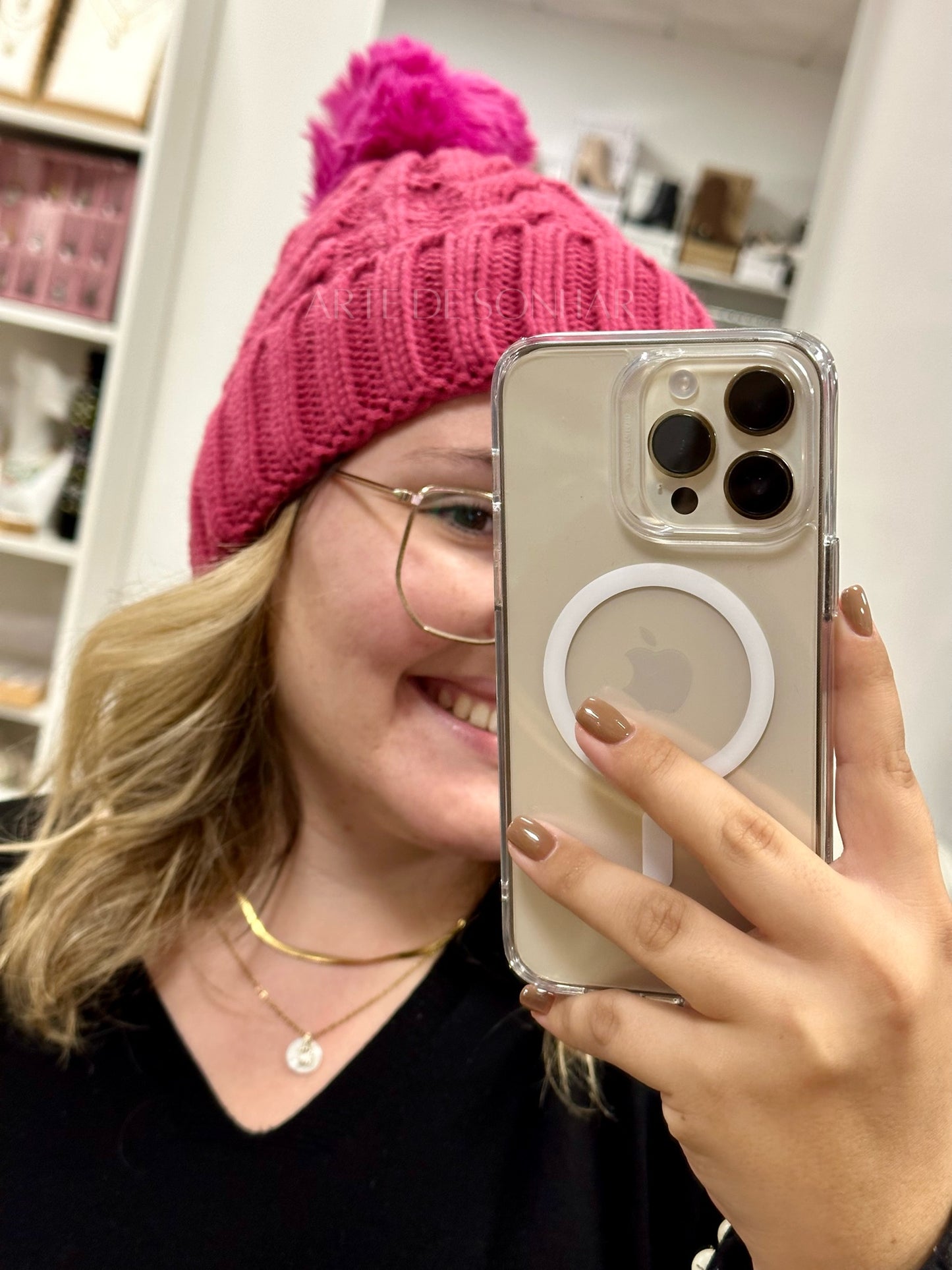 Gorro com pelinho e pompom