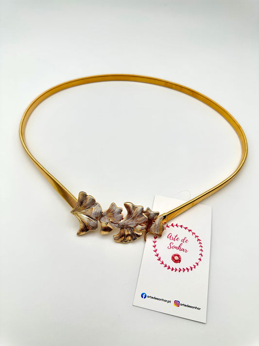 Cinto elástico dourado com folhas
