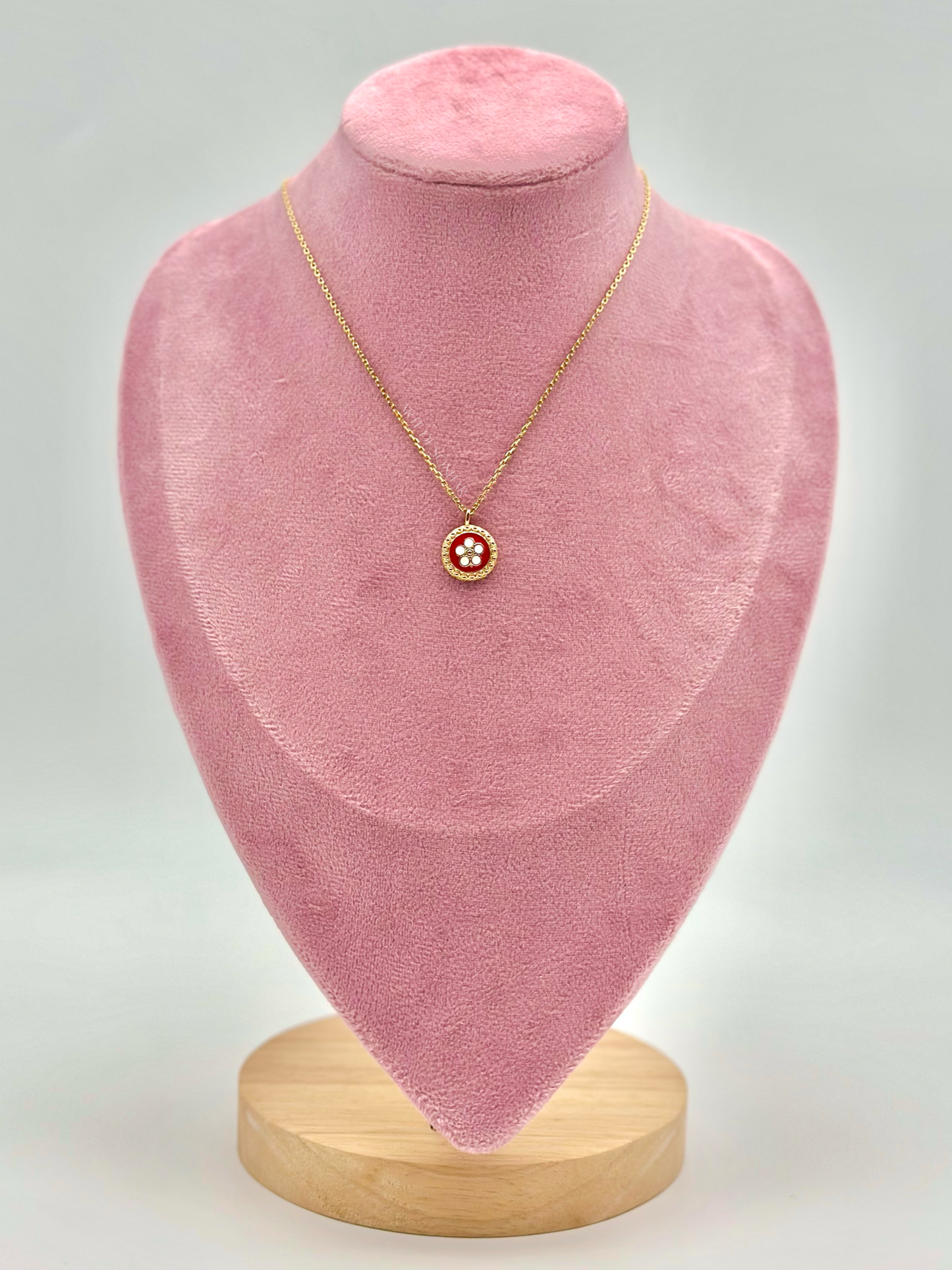 Colar caramujo vermelho