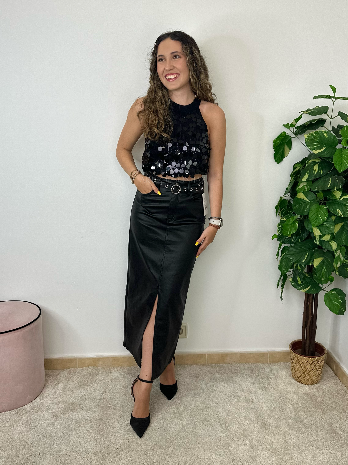Top de lantejoulas pretas