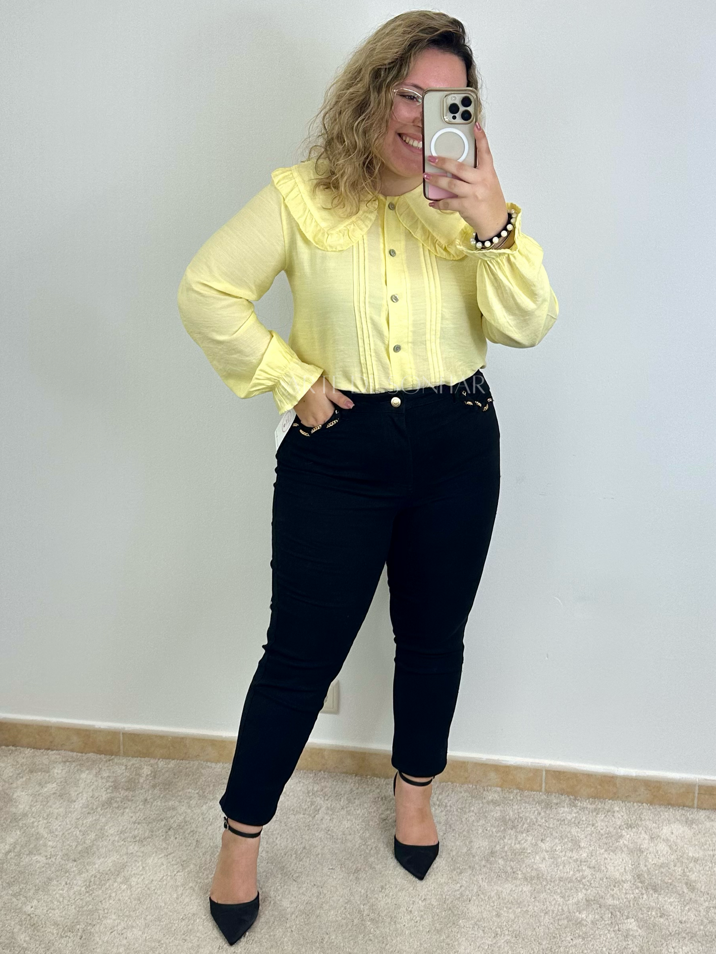Blusa dos babados amarela