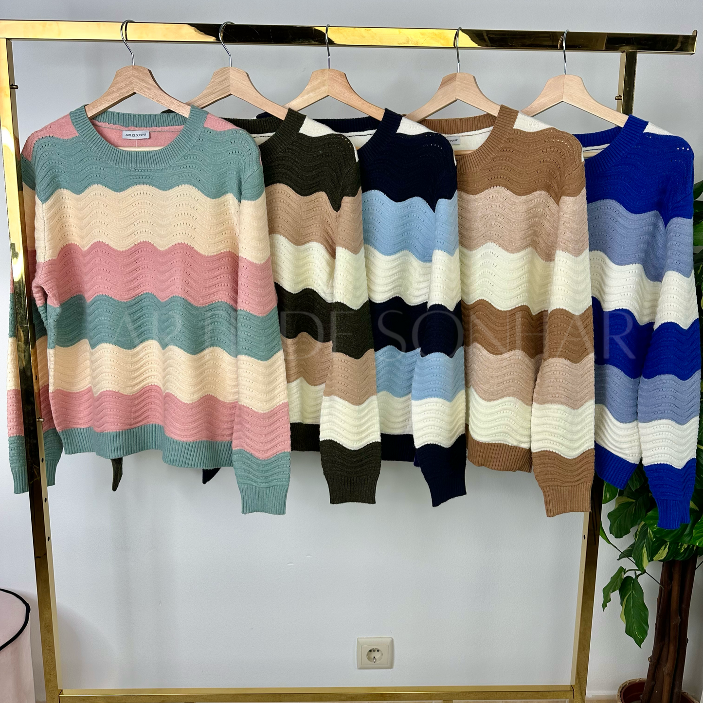 Camisola de riscas onduladas