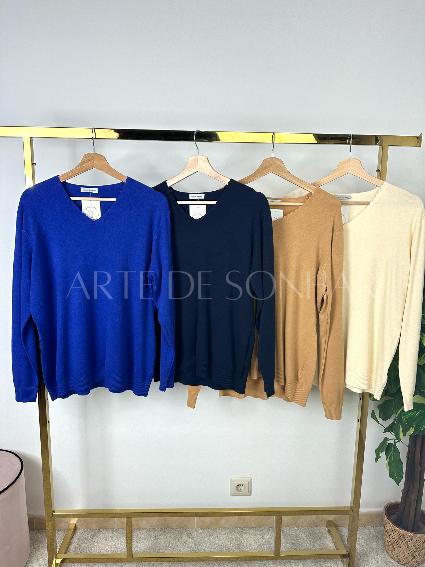Camisola de malha com gola rebicada