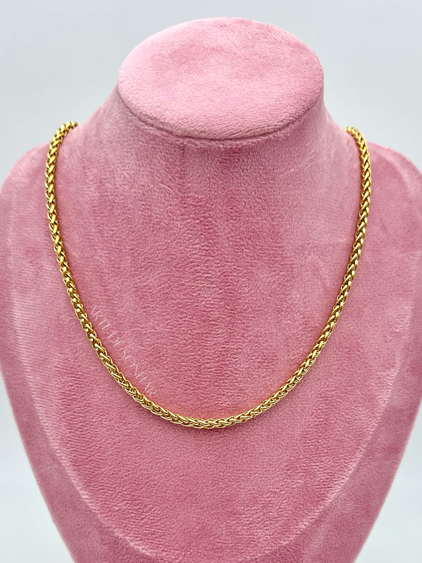 Colar malha cordão dourado