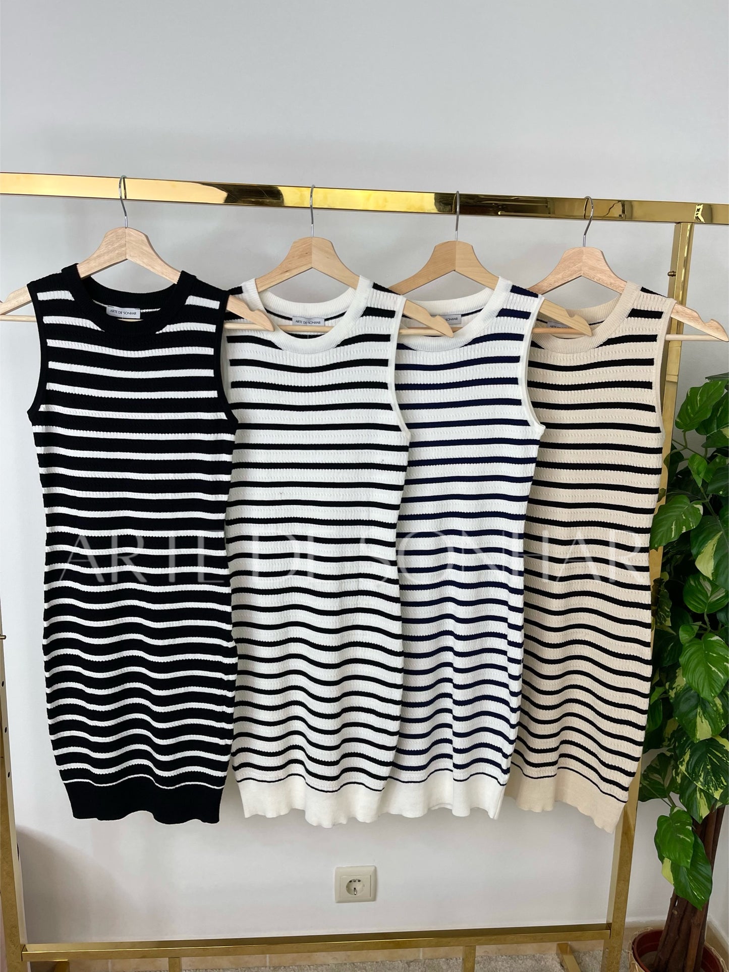 Vestido de malha com riscas