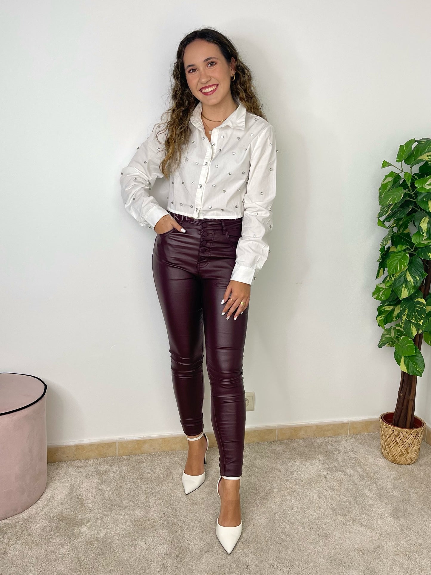 Camisa curta com brilhantes