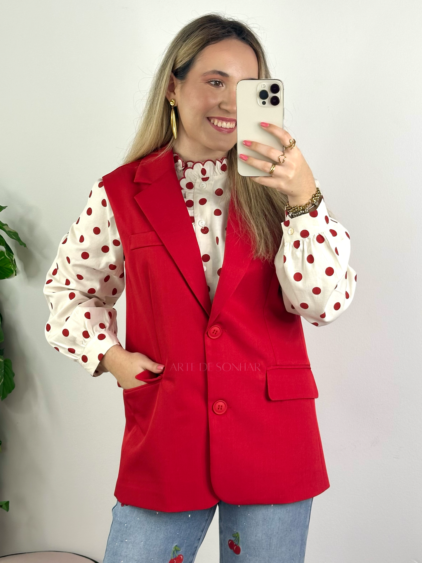 Colete vermelho de alfaiataria