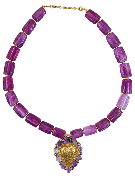 Colar lavanda com coração dourado