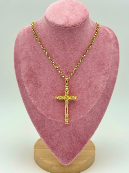 Colar crucifixo filigrana