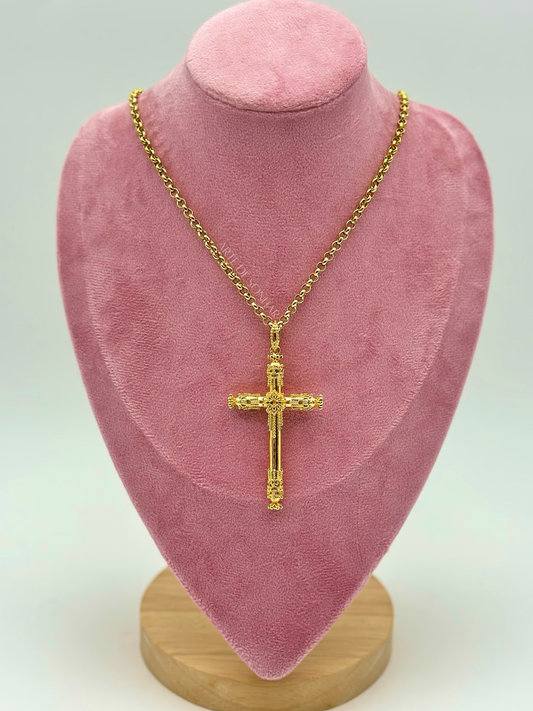 Colar crucifixo filigrana