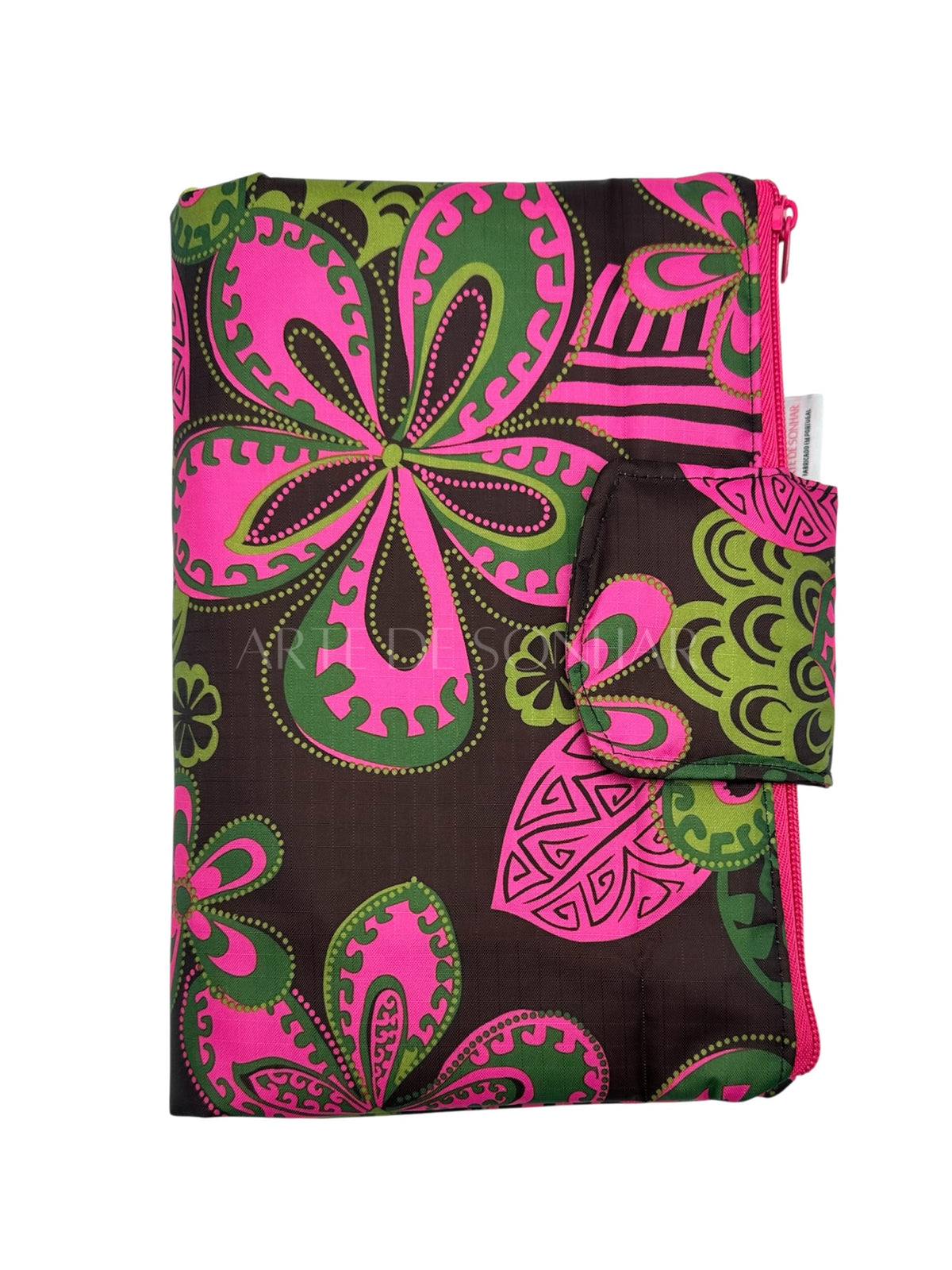 Capa de livro impermeável com bolso castanha com flores rosa