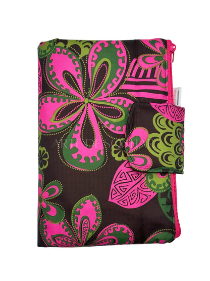 Capa de livro impermeável com bolso castanha com flores rosa