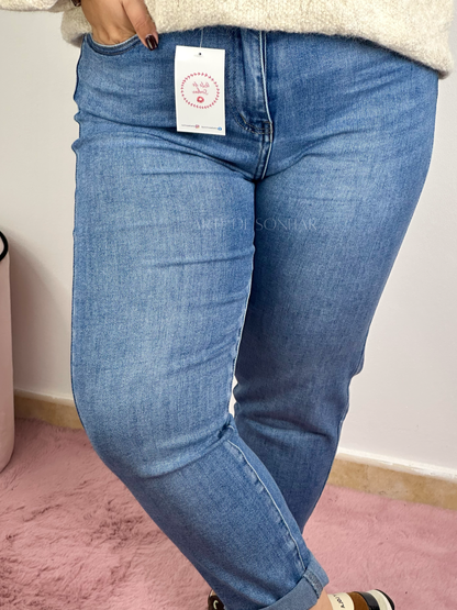 Calças mom fit de ganga